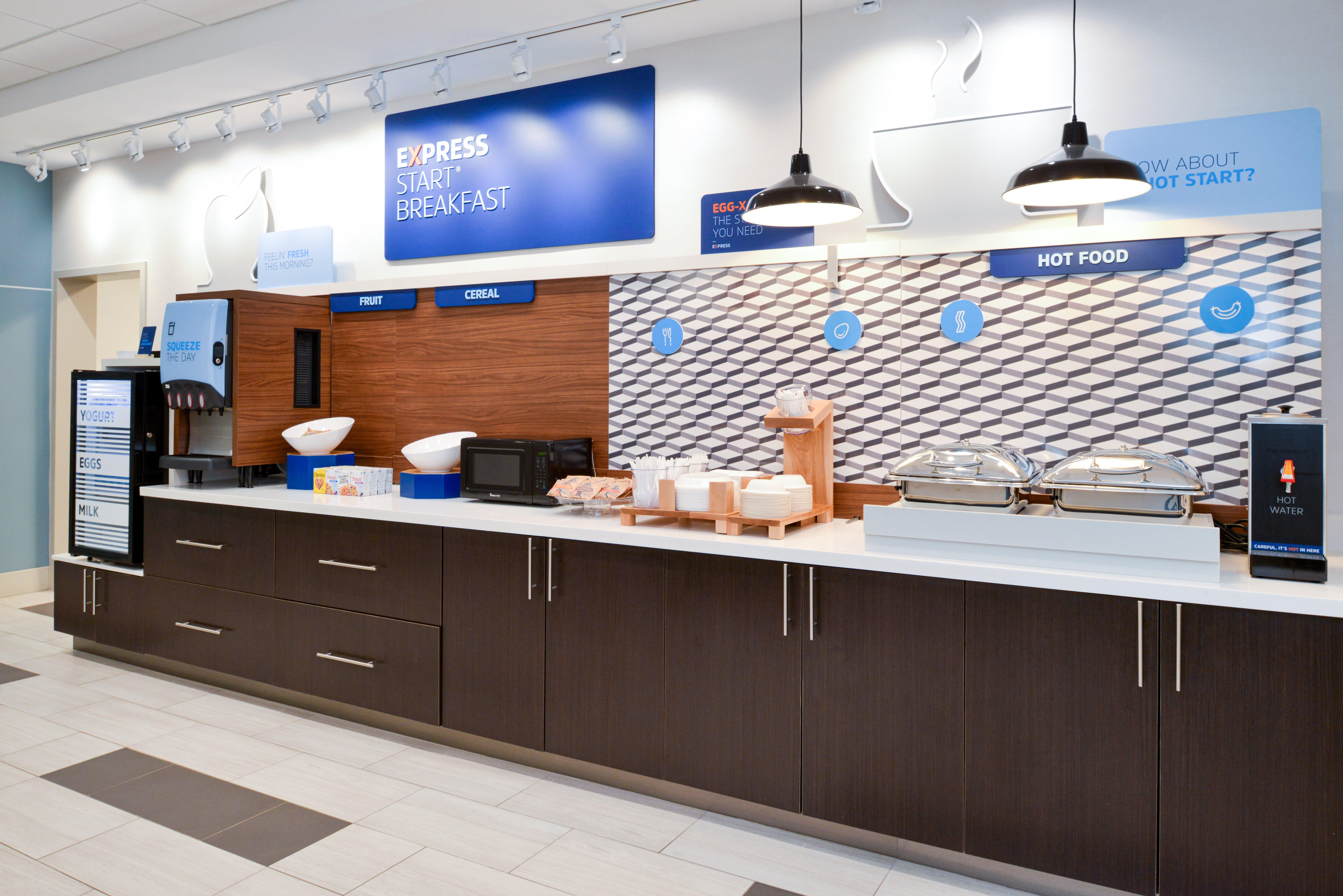 Holiday Inn Express & Suites - Elko By Ihg Exterior photo