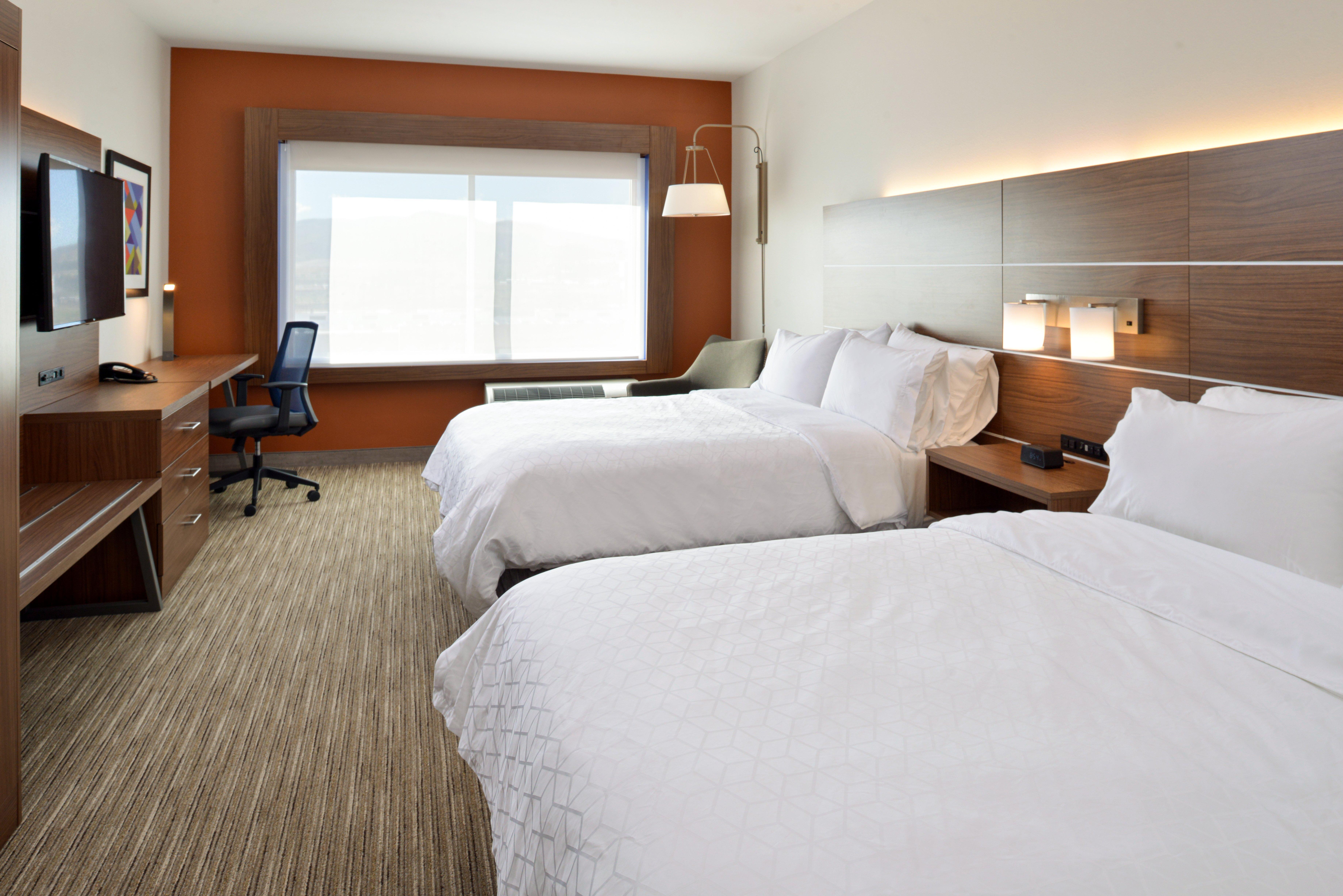 Holiday Inn Express & Suites - Elko By Ihg Exterior photo